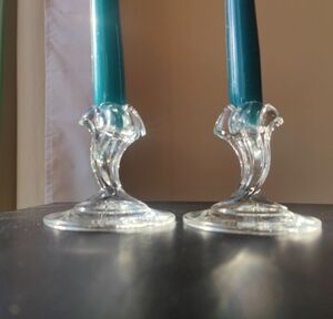 2 crystal candle 🕯️ stick holders with a leaf shape